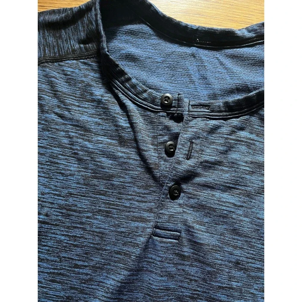 Men’s Lululemon Henley metal vent tech Long sleeve Navy Blue sz L - Picture 4 of 8